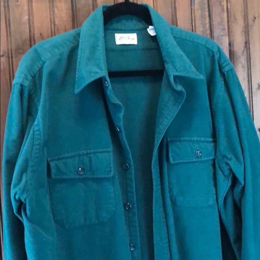 LL Bean famous chamois-cloth shirt. Green size 18